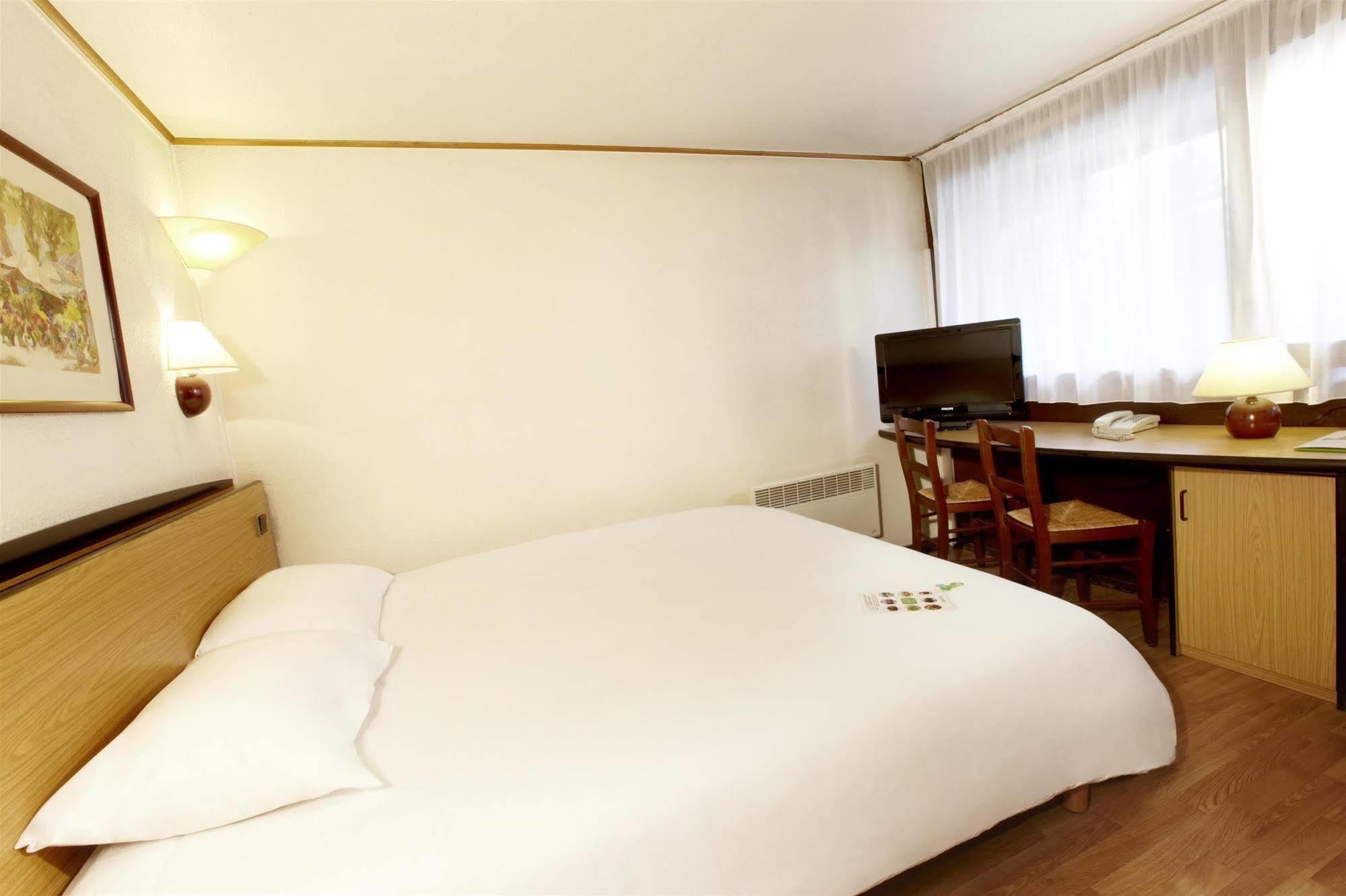 Campanile Brive-La-Gaillarde Ouest Hotel Kültér fotó